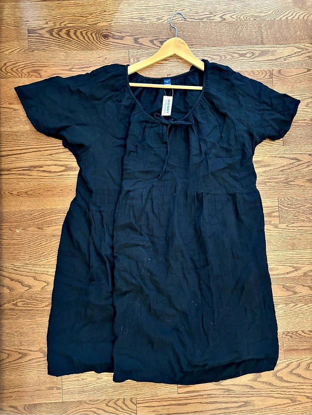 Old Navy NWT Black Maternity Crinkle Gauze Flutter-Sleeve Mini Dress. Size XXL